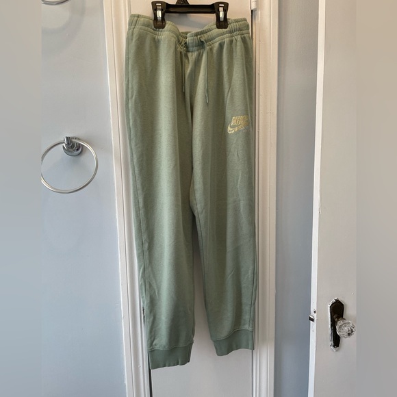 Nike Pants - Nike Green Joggers